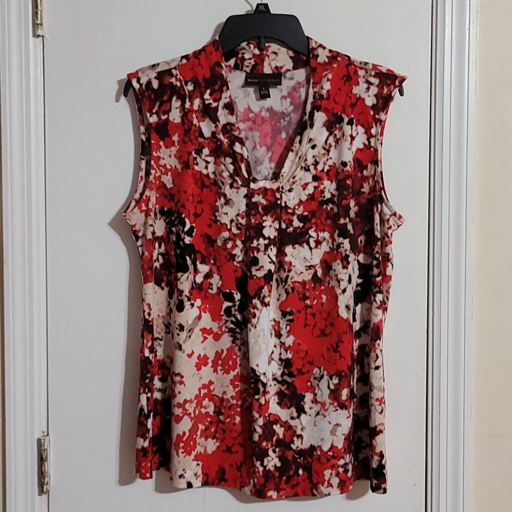 Comfy Dana Buckman top